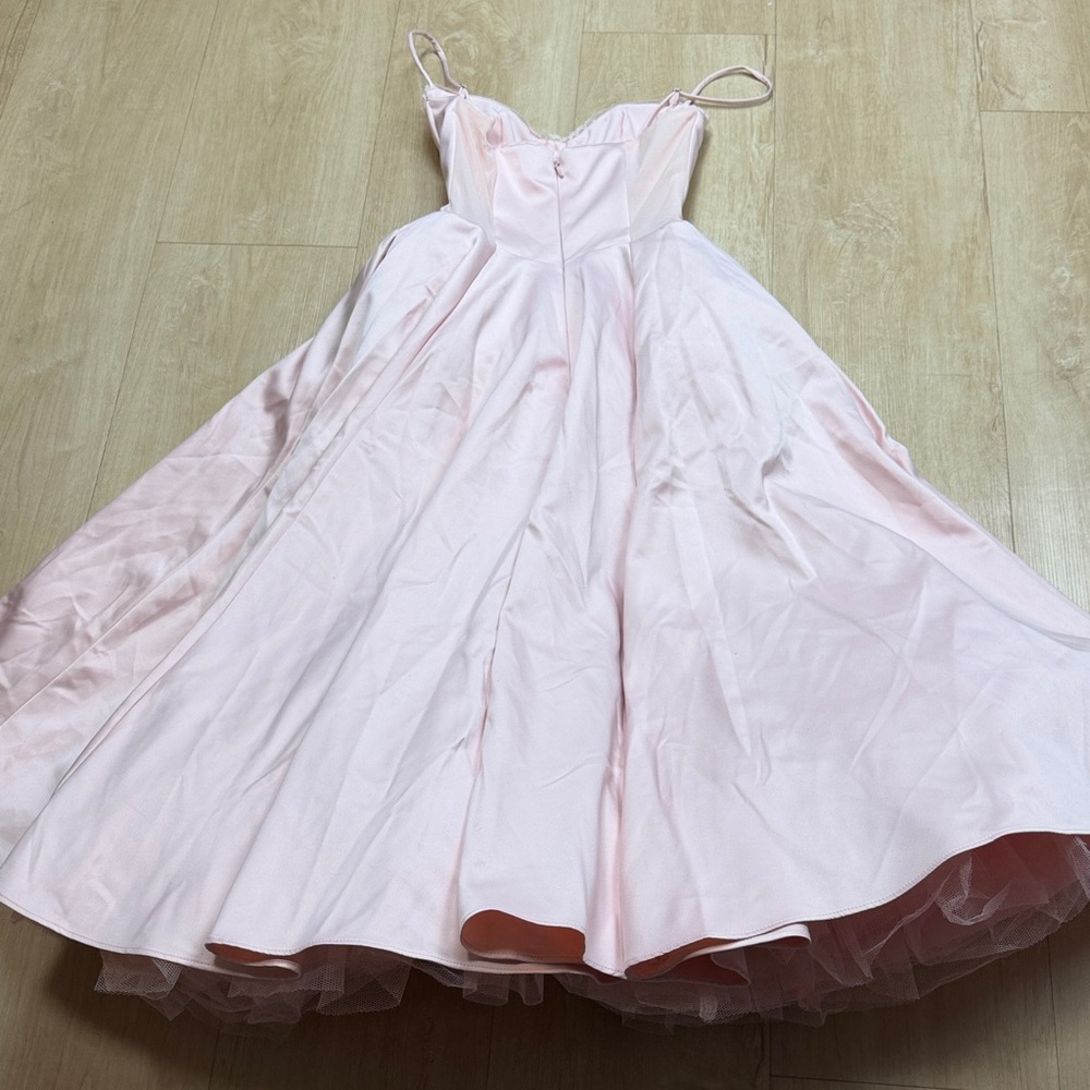 House of cb Mademoiselle Bustier Stretch Satin Midi Dress pink salt, SMALL - Picture 6 of 9